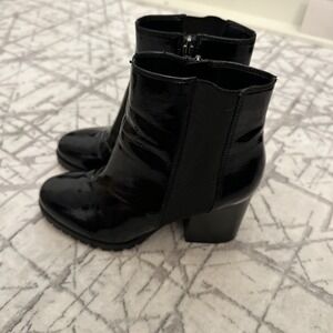 WOMENS 5.5 MEDIUM FRANCO SARTO BLACK BOOTS